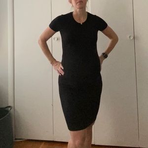 Black ribbed maternity dress